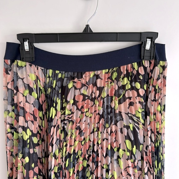 BCBGMaxAzria Maxi Multi Color Pleated Lined Skirt Size XS - Picture 2 of 6